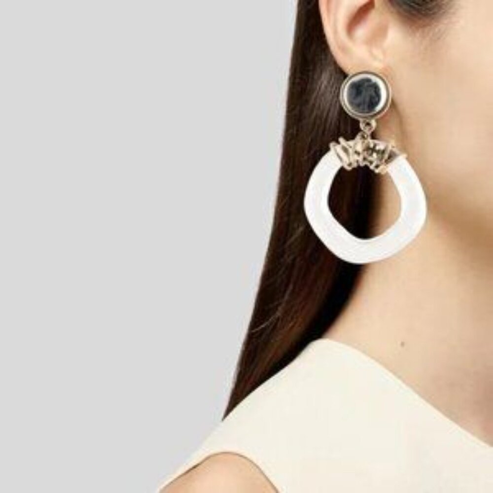 Tory Burch Roxanne Wrapped Door-Knocker Statement Hoop Earrings - Picture 5 of 5